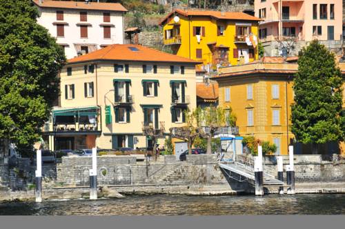 Carate Urio Italy Reservation