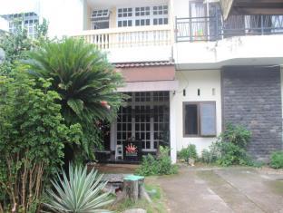 Makassar Indonesia Reservation