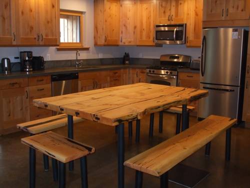 Rossland (British Columbia) Canada Reservation Promo Code Booking.com