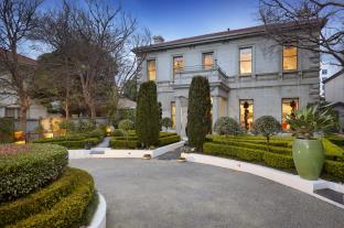 Melbourne Australia Reservation