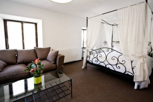 Saint-Hippolyte France Reservation