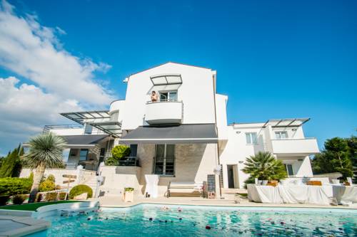 Pula Croatia Reservation