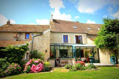La Celle-les-Bordes France Reservation